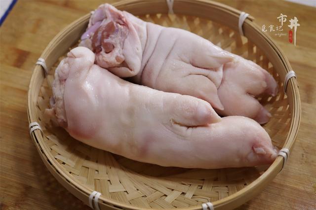 家常卤猪蹄的做法，家常卤猪蹄做法及配方（25分钟猪蹄酥烂味道香）