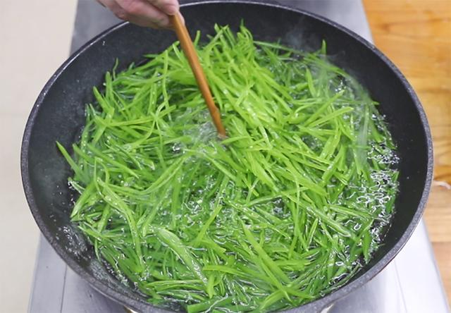 洋芋炒菜做法，洋芋炒菜做法大全家常菜（比大鱼大肉还美味）