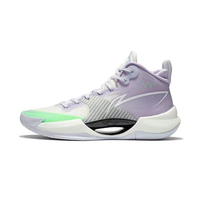 李宁篮球鞋怎么样，李宁和安踏哪个好（李宁做了一双更强的“超轻”篮球鞋）