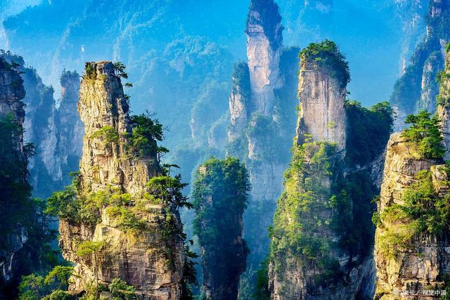 凤凰古城旅游攻略自由行，凤凰古城旅游攻略自由行凤凰开屏（张家界凤凰古城五天四晚自由行攻略）