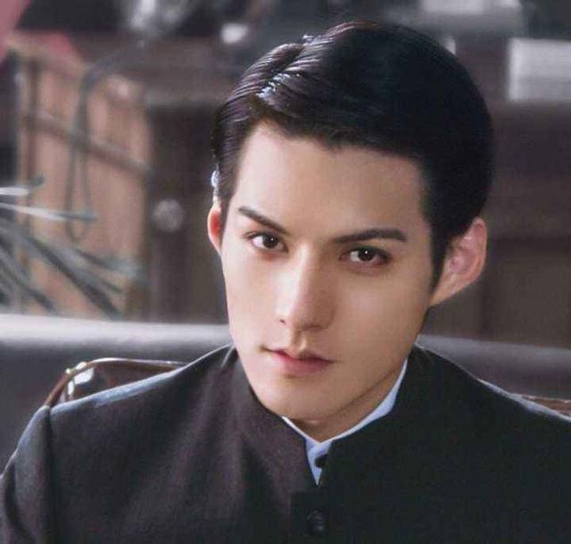 中国十大帅哥排名，中国的10大帅哥（10位巅峰时期的男星）