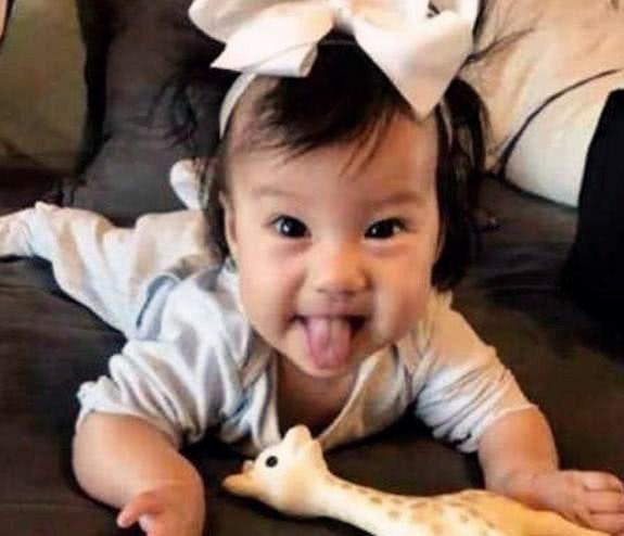 林心如周杰吃瓜，林心如：控诉周杰强吻