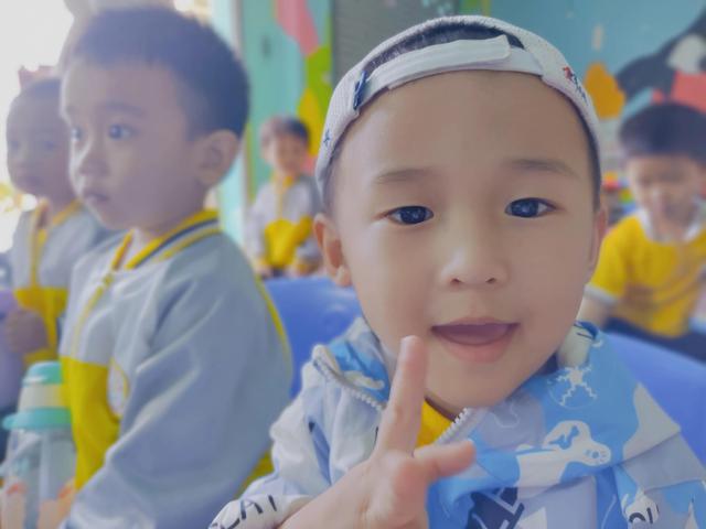 学生上课捣乱，不认真听讲怎么办，学生上课捣乱（用这几招可以让他安静下来）