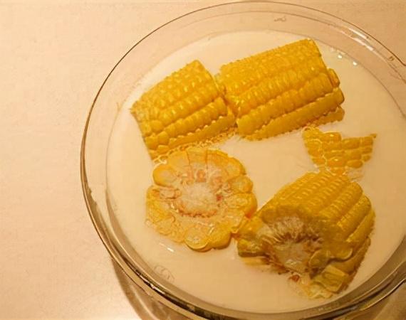 黄油甜玉米步骤，黄油甜玉米步骤图片（春季玉米三吃，你学会了吗）