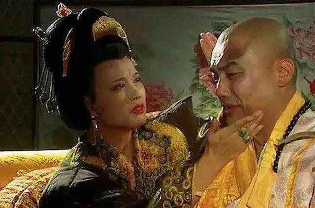 薛怀义怎么玩武则天的，薛怀义怎么玩武媚娘的（薛怀义是怎么样的一个人）