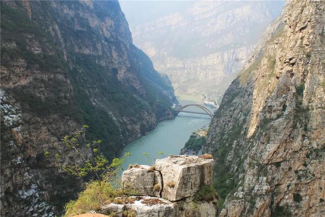 雅安旅游必去景点推荐，雅安这三条红色旅游精品线路值得一看