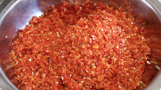 熬辣椒酱的做法大全家常做法，熬辣椒酱的做法及配方（吃来吃去还是这个做法的好吃）