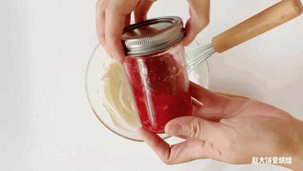 怎样做生日蛋糕，怎样做生日蛋糕的奶油（不用花钱订蛋糕）