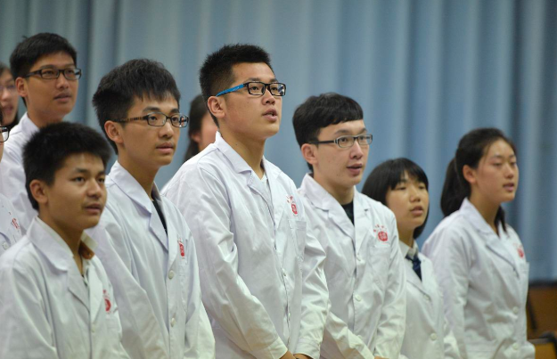 哪种人不适合学医，什么性格适合学医（不能当医生的7个医学类专业）