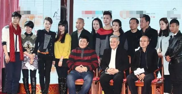 赵本山今年多大年龄，赵本山的年龄有多大（满脸皱纹头发全白）