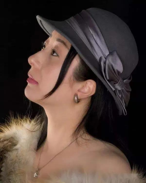 embraceyou是哪位作曲家的作品，embrace again（诠释人类命运共同体的恋歌）