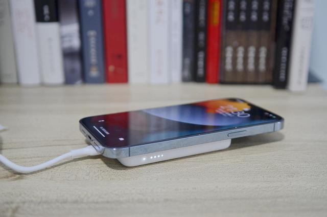 苹果手机简介，苹果手机品牌介绍（我的iPhone13使用四个月优缺点汇总与配件推荐）