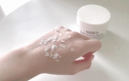 科颜氏面霜好用吗，科颜氏面霜适合什么肤质与年龄（科颜氏高保湿面霜和啫喱清爽面霜）