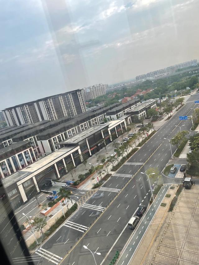 专家建议未来三年不宜买房，房价未来走势如何现在买房值不值（这四点建议请大家一定要记住）