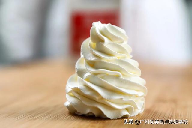 奶油打发不起来，为什么淡奶油打发不起来（掌握这2个可控因素即可）