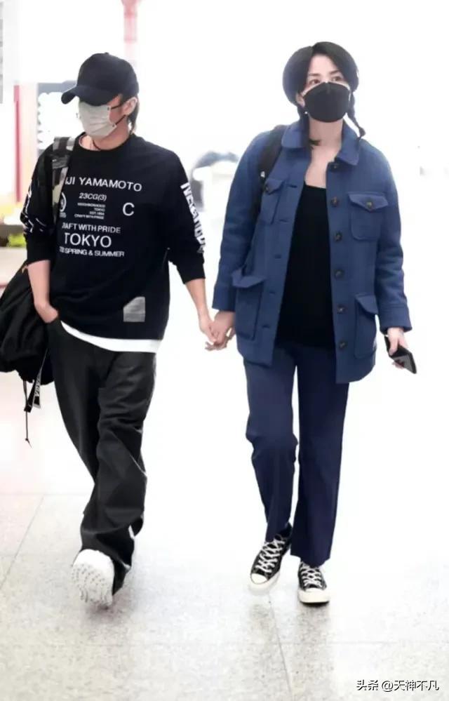 王菲是哪里人今年多大了，53岁王菲在福建寺庙祈福