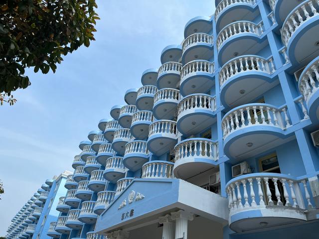 武昌理工学院宿舍，武昌理工学院好不好（宿舍楼、实验室、教室升级改造了）