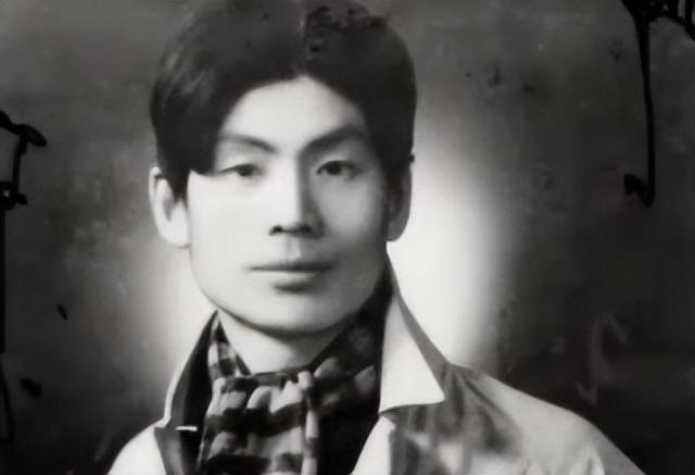 萧红呼兰河传讲述萧红的一生，萧红“不作不死”的人生故事