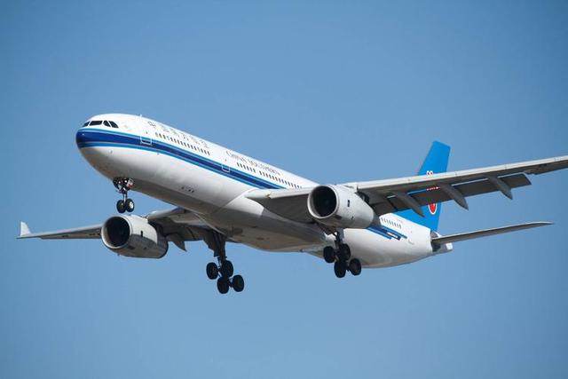 熔断航班是什么意思，熔断航班百度百科（美国回国航班连续熔断）