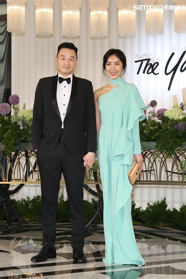 明星的婚礼哪个最好:盘点十大明星婚礼，杨祐宁婚礼比红毯更好看