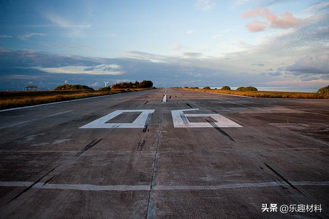 南沙群岛最大的自然岛屿是什么岛，南沙群岛最大的自然岛面积为0.43平方公里,其名字（中国只用一年将其扩大为36倍）