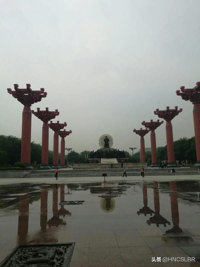 大唐不夜城简介，西安大唐不夜城简介（西安大唐不夜城）