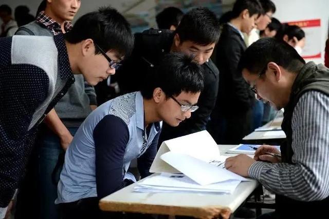 肄业是什么意思，结业是什么意思与毕业有什么区别（毕业结业肄业什么区别）