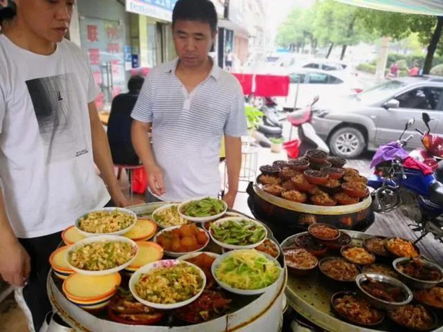 蜀江至此分枝是什么地方，因为蜀江至此分支而得名的地方是哪里（蜀江至此如乔木分枝～枝江）