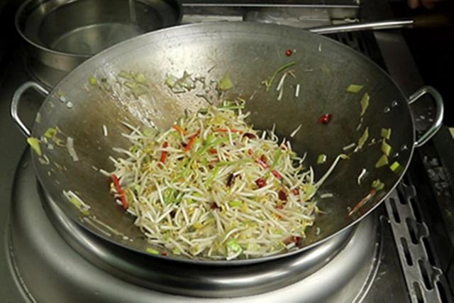 吃什么降火 三种降火蔬菜，吃什么降火（宁不吃肉也要吃这6道“降火菜”）