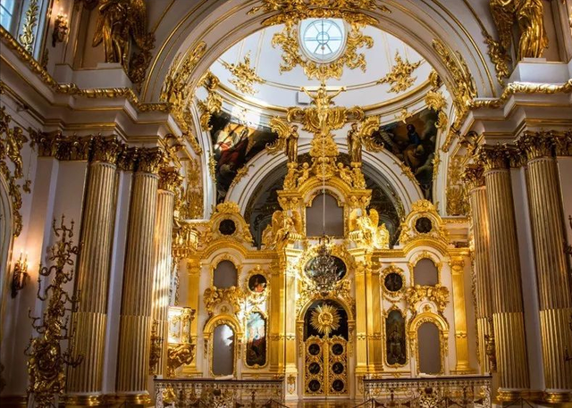 俄罗斯标志性建筑，俄罗斯高楼的标志（冬宫博物馆不再皇家私藏）