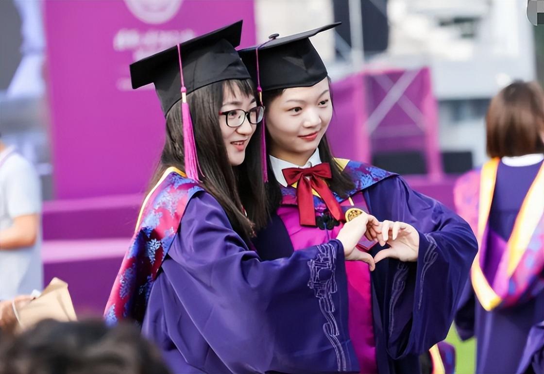 清华大学精品课程（清华课堂引热议）