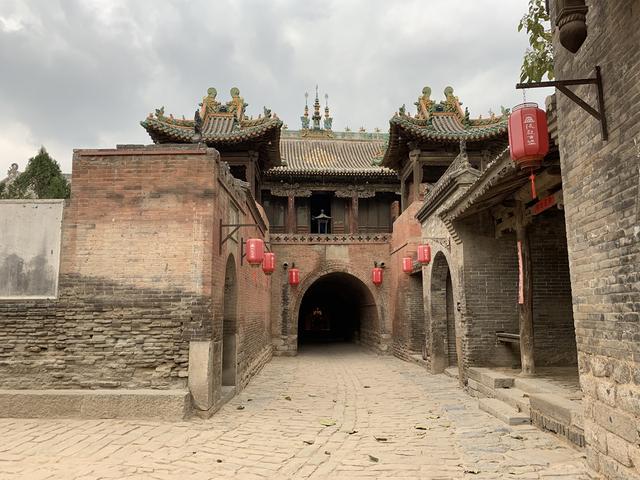 山西历史古城介绍，庭院深深中透着富华