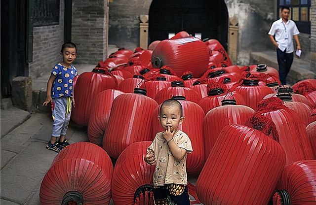 乔家大院在哪，乔家大院在哪里拍摄的（被摘牌后的乔家大院）