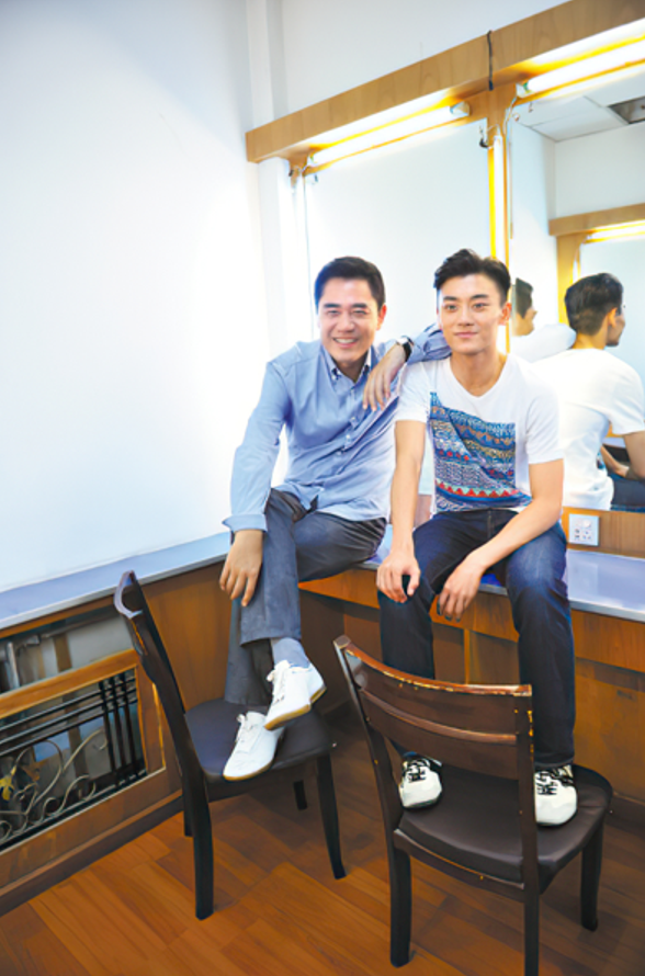 陈宝国的儿子，陈宝国的儿子是哪个学校毕业的（被父亲力捧多年也不红）