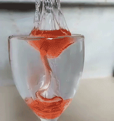 柔顺剂和洗衣液的区别，柔顺剂当成洗衣液了怎么办（洗衣凝珠是不是“智商税”）