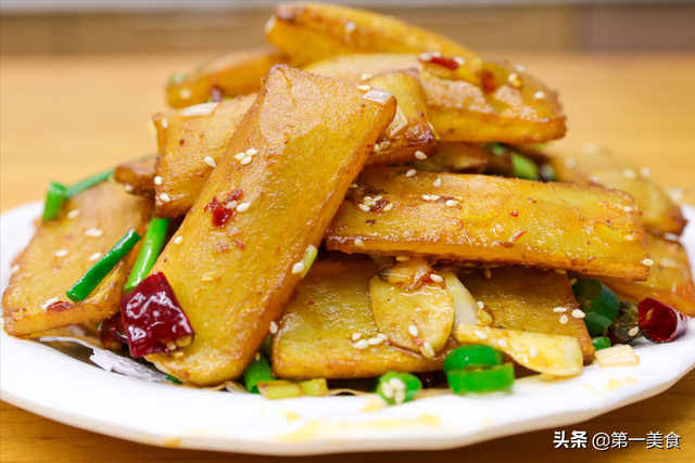 土豆怎么做才好吃，土豆怎么做才好吃又简单视频（营养解馋，上桌连汤汁都不剩）