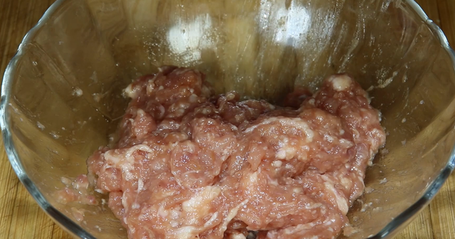 肉丸子怎么做又滑又嫩，肉丸子如何做的又嫩又滑（这才是肉丸子正确做法）