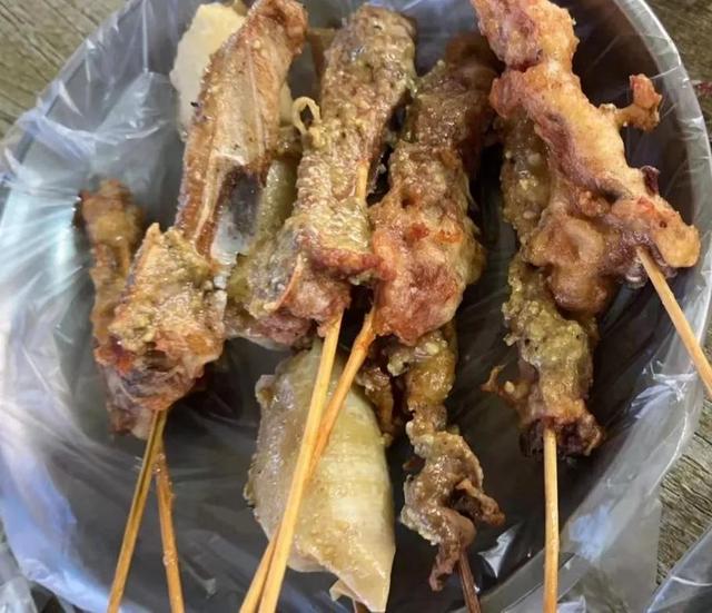 自制街边炸串的教程，街边炸串怎么做（炸串-湛江风味小吃分享）