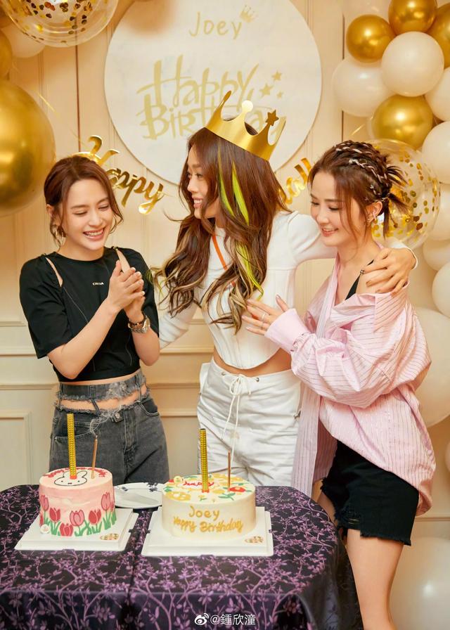 闺蜜日是几月几号，被闺蜜阿Sa吹灭蜡烛（闺蜜日是几月几号2021）