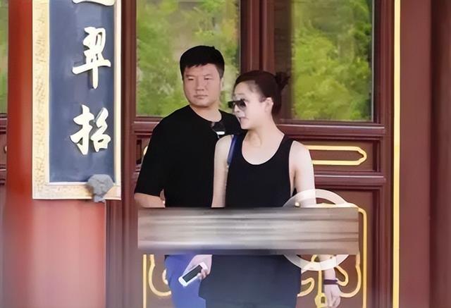 孙东海对殷桃为什么不像李小冉，孙东海（“坎坷情史”殷桃：前夫入狱）