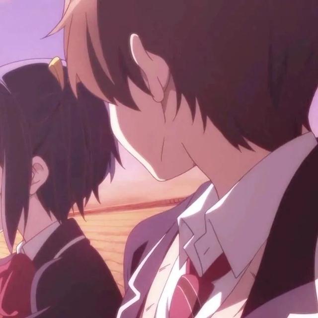 中二病女生特点，中二病也要谈恋爱／动漫女生头像微信（精选中二病也要谈恋爱动漫情侣头像大全）