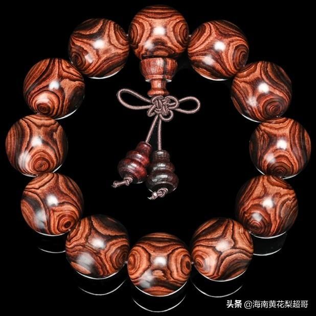 紫油梨和黄花梨的区别，紫油梨和黄花梨的区别图片（你知道缅甸黄花梨、老挝黄花梨、印度紫花梨吗）