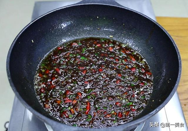 蘑菇酱的家常做法，简单蘑菇酱的做法（完胜老干妈的3种下饭酱）