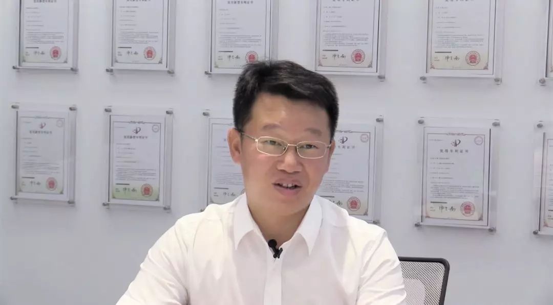 创业成功的名人案例（南安富豪李江淮）