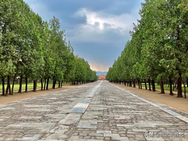 东陵是谁的陵墓，清东陵有多少个陵墓（雍正为何要新建清西陵）