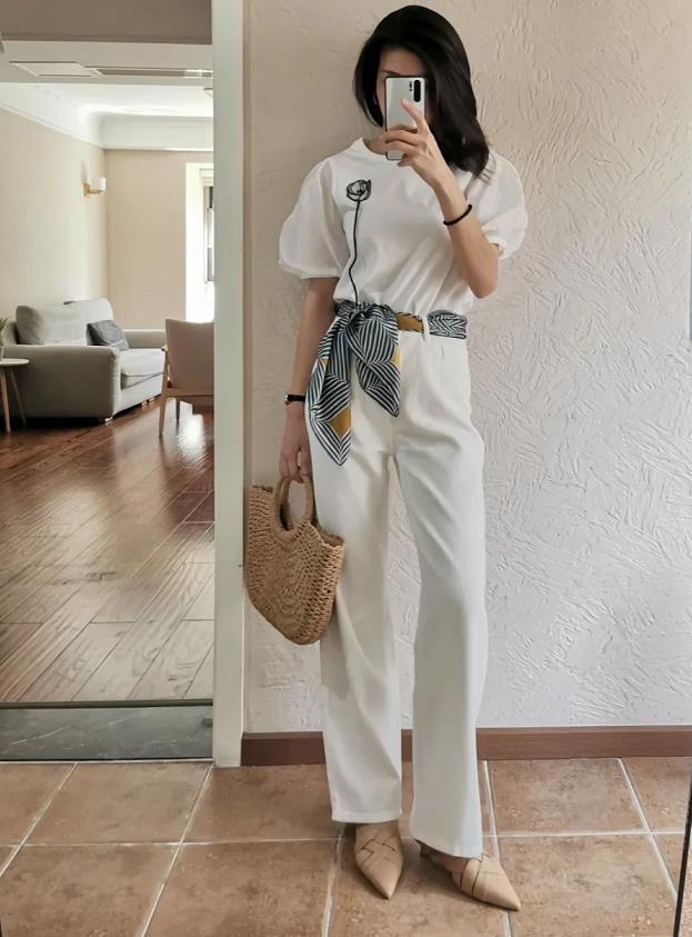 白色最佳搭配，白色最佳搭配色（教你5种时髦穿法）