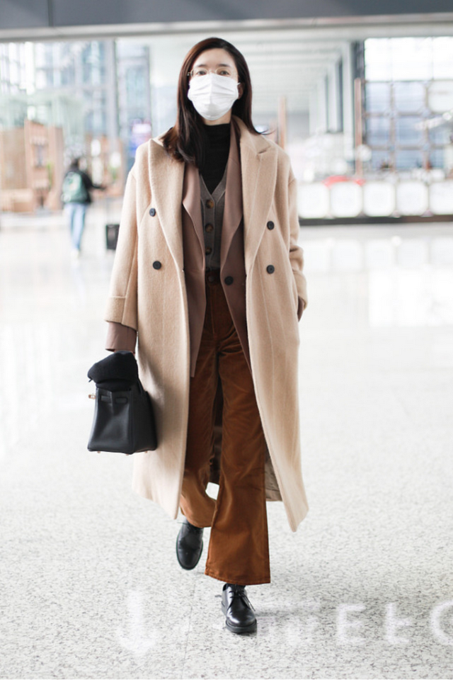 服装颜色搭配的技巧，服装服饰颜色搭配技巧（“配色”才是决定高级、优雅的关键）