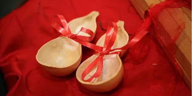 交杯酒是什么意思，喝交杯酒代表什么意思（古人结婚为何都喝交杯酒）