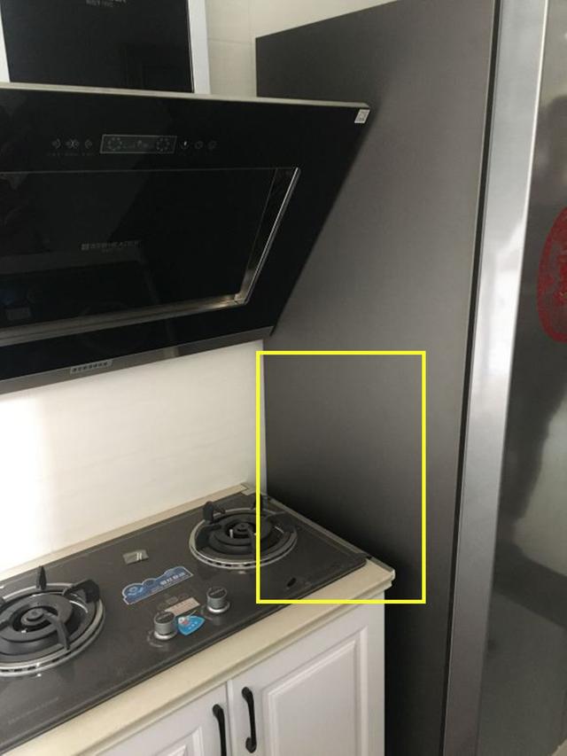 冰箱对着灶台好不好，冰箱对着灶怎么化解（这厨房还能做饭不）