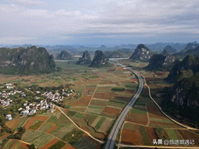 被外媒评为最美高速，囊括了广西的美景，你觉得合那高速怎么样